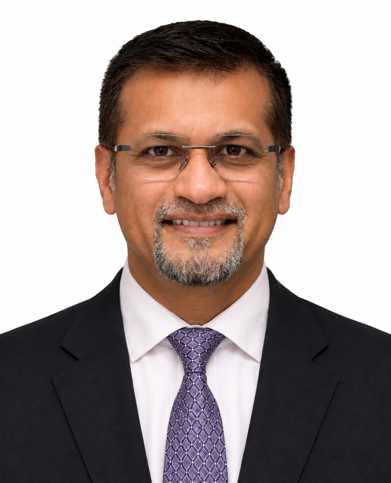 Akil Champsi, Principal of Valient